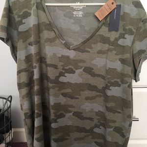 American Eagle Camo Green T-shirt
